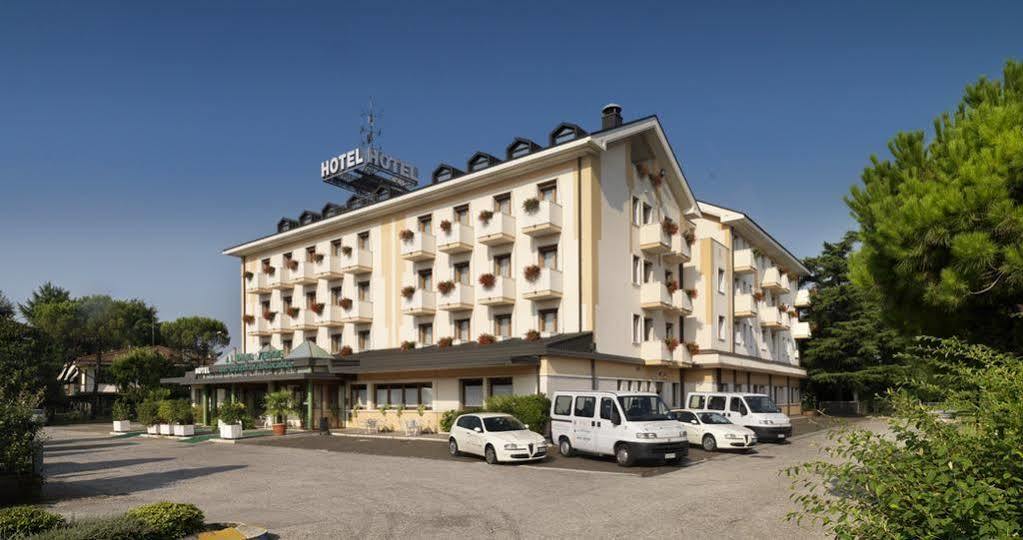Hotel Al Pino Verde Camposampiero Exterior photo